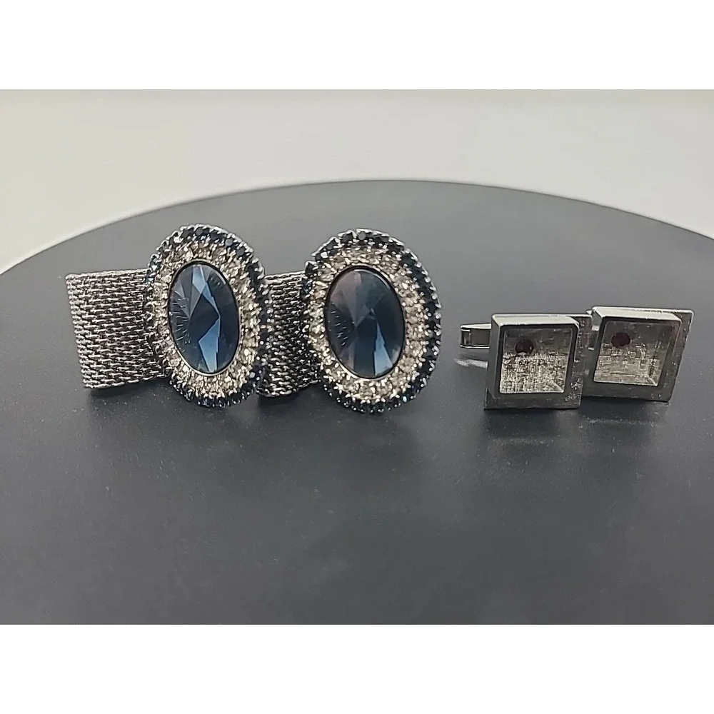 Two Sets Of Vintage Cufflinks‎